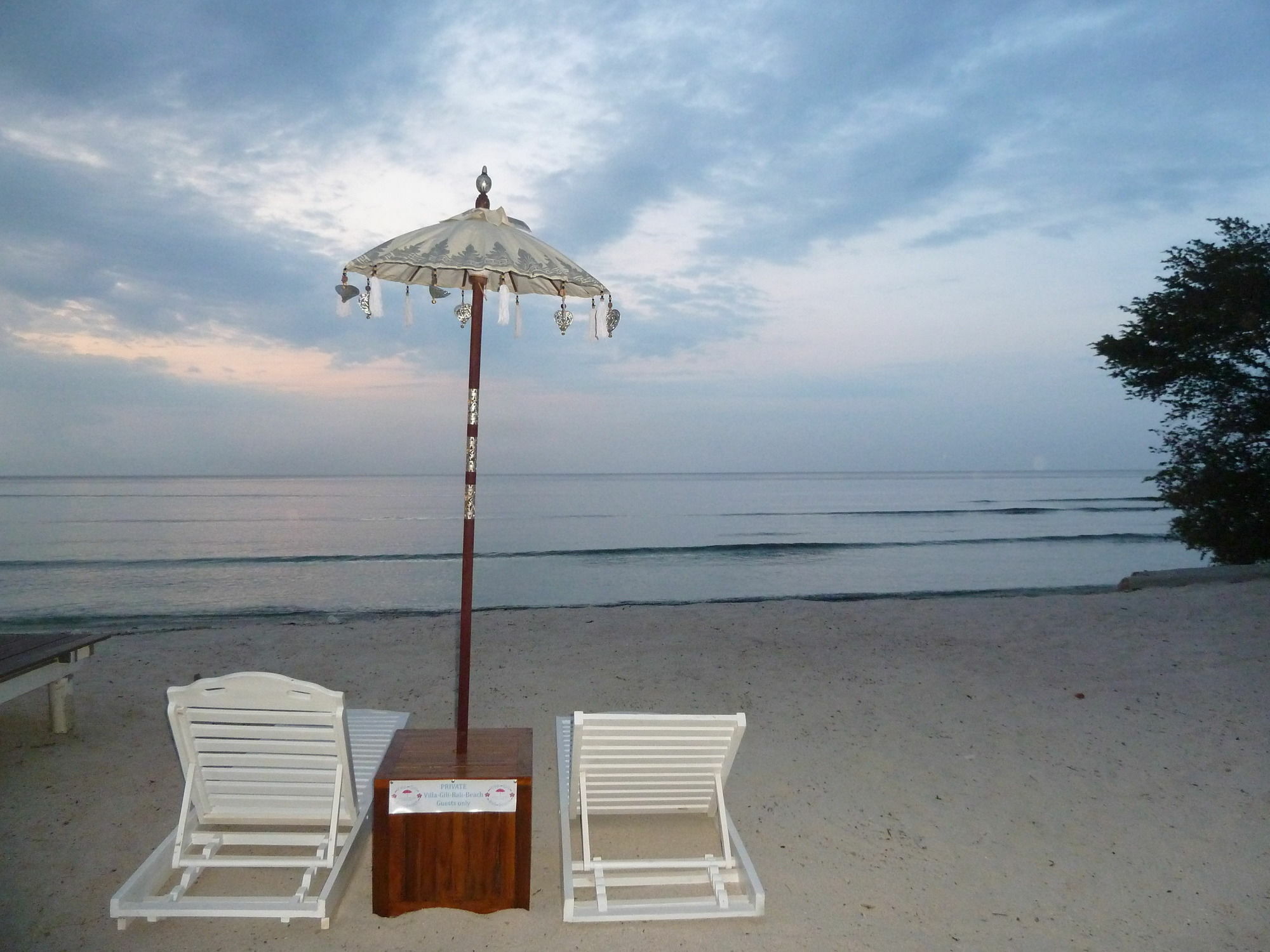 Villa Gili Bali Beach Гілі-Траванган Екстер'єр фото